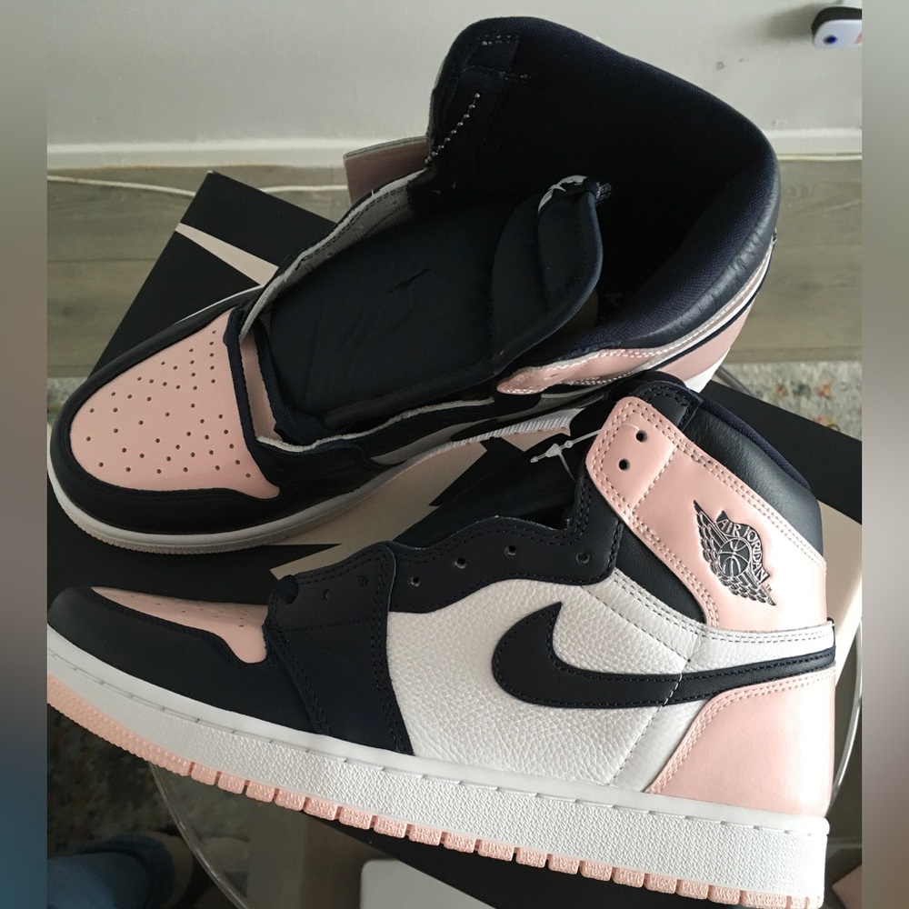Nike Womens Air Jordan 1 Retro High OG